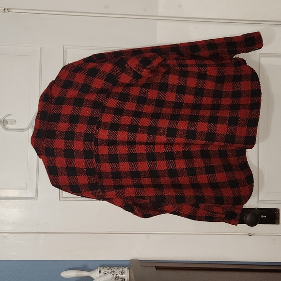 Womens Shacket - Picture 2 of 3